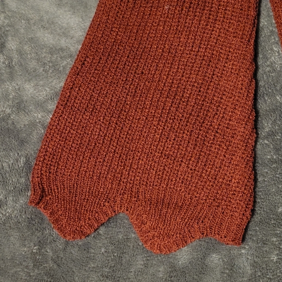 Sweater - Picture 2 of 6